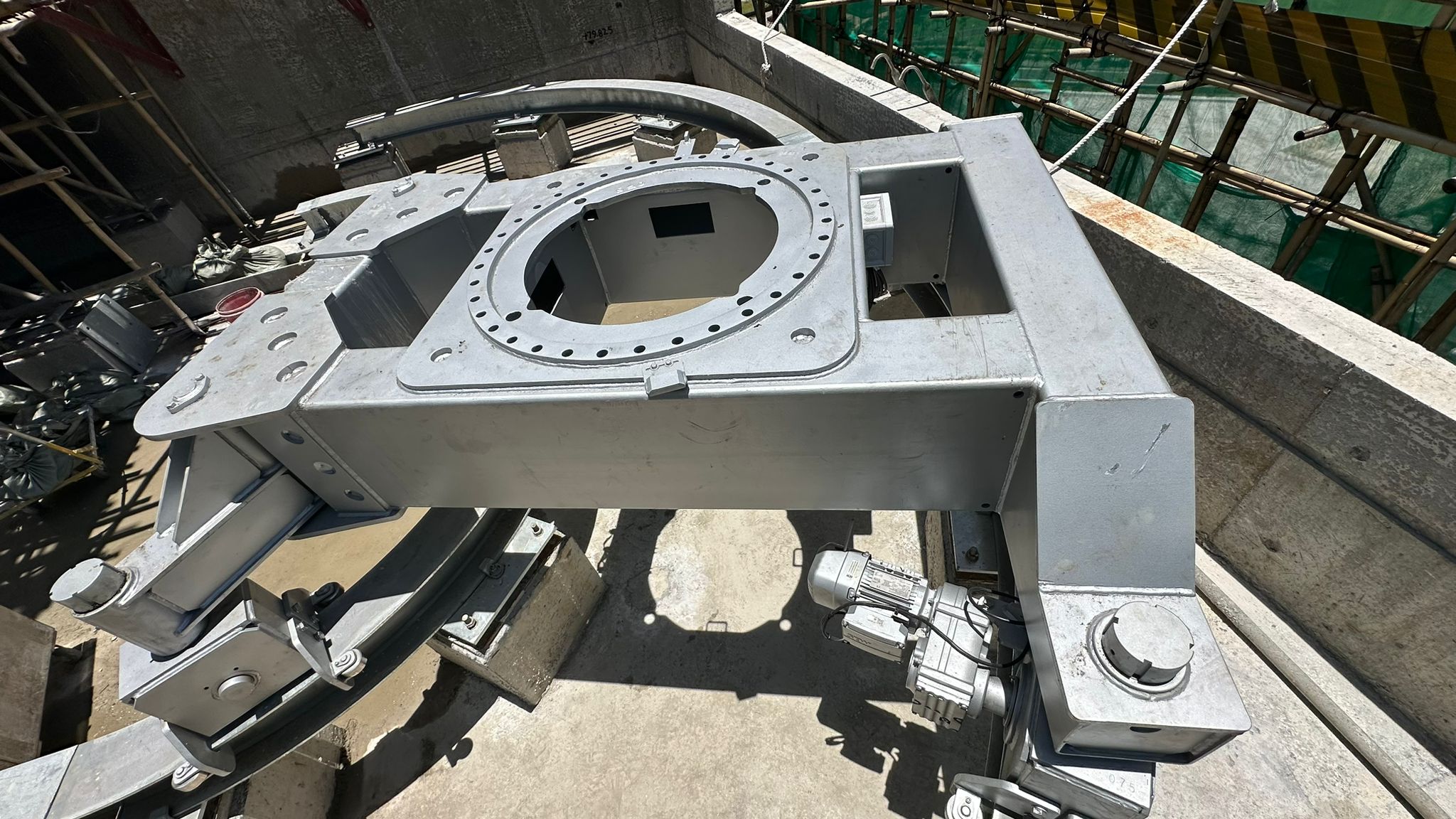 將軍澳政府聯用大樓南座吊船安裝工程